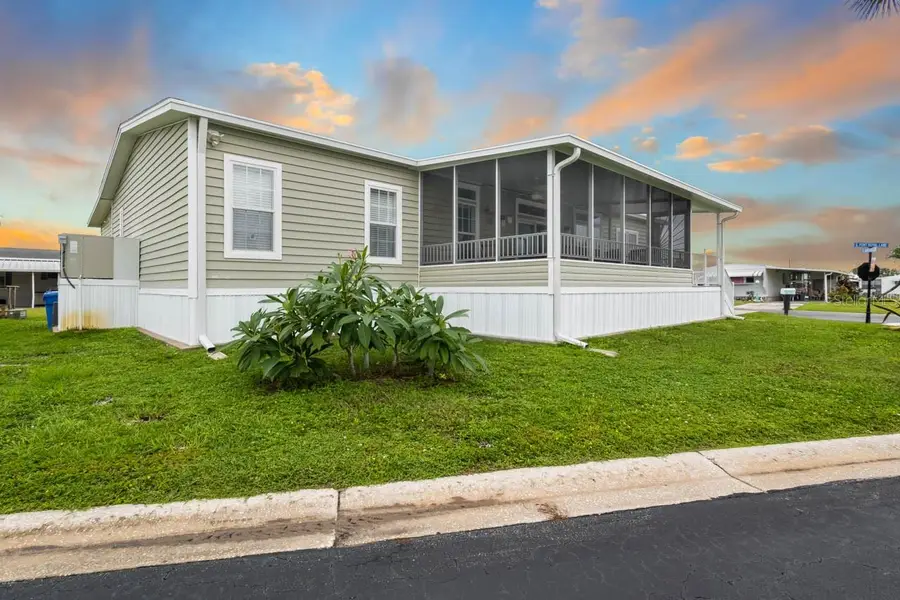 102 E Saint Lucia Loop, Apollo Beach, FL 33572 - #3