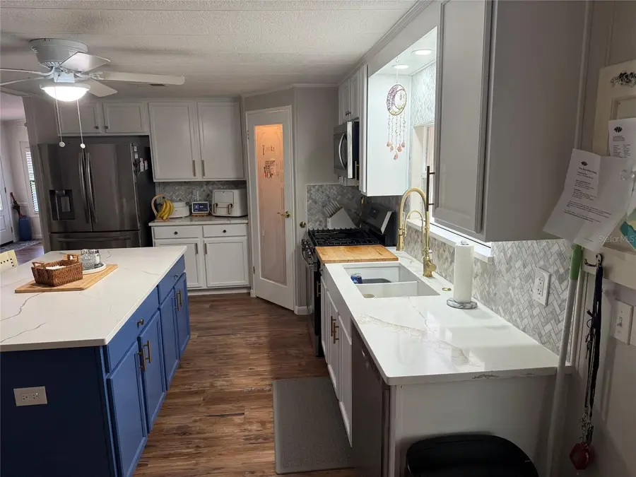 109 N Saint Thomas Circle, Apollo Beach, FL 33572 - #3