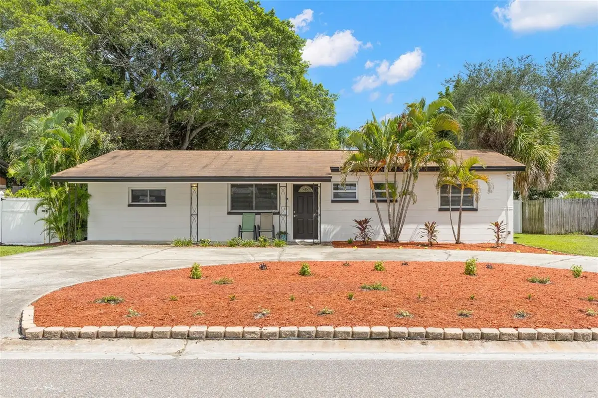 5601 Bay Street Ne, Saint Petersburg, FL 33703 - #1