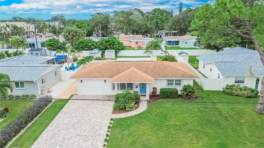9043 2nd Street N, Saint Petersburg, FL 33702 - #3