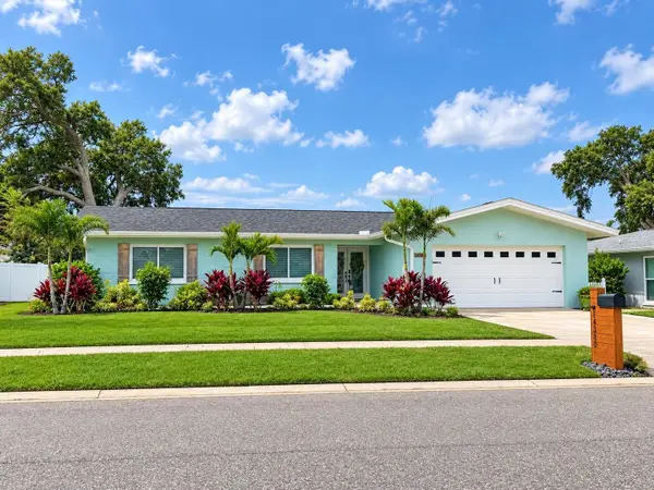14380 Passage Way, SEMINOLE, FL 33776
