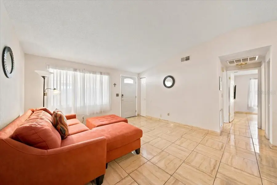 9110 Baymeadow Court, Tampa, FL 33615 - #3