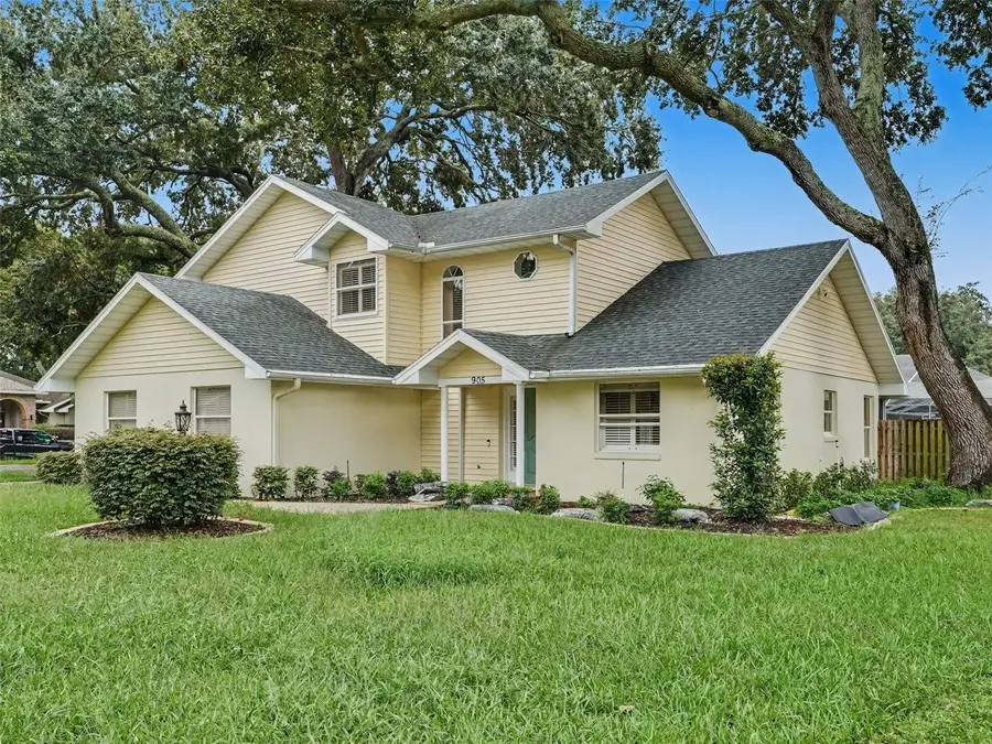 905 Woodrow Drive, Auburndale, FL 33823 - #2