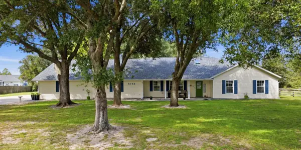 5718 NE 61st Avenue Road, SILVER SPRINGS, FL 34488