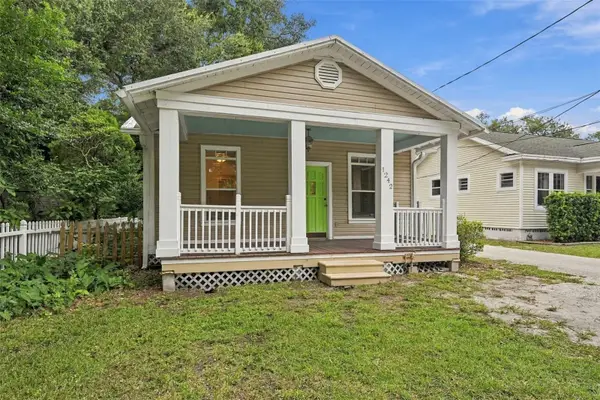 1242 New York Avenue, DUNEDIN, FL 34698