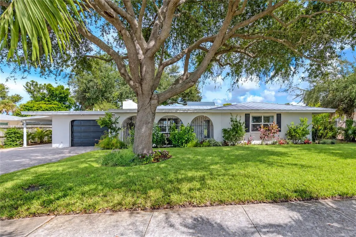 324 Beach Road, Venice, FL 34285 - #1