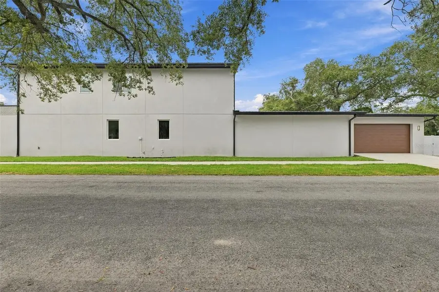 3201 W Wyoming Avenue, Tampa, FL 33611 - #3