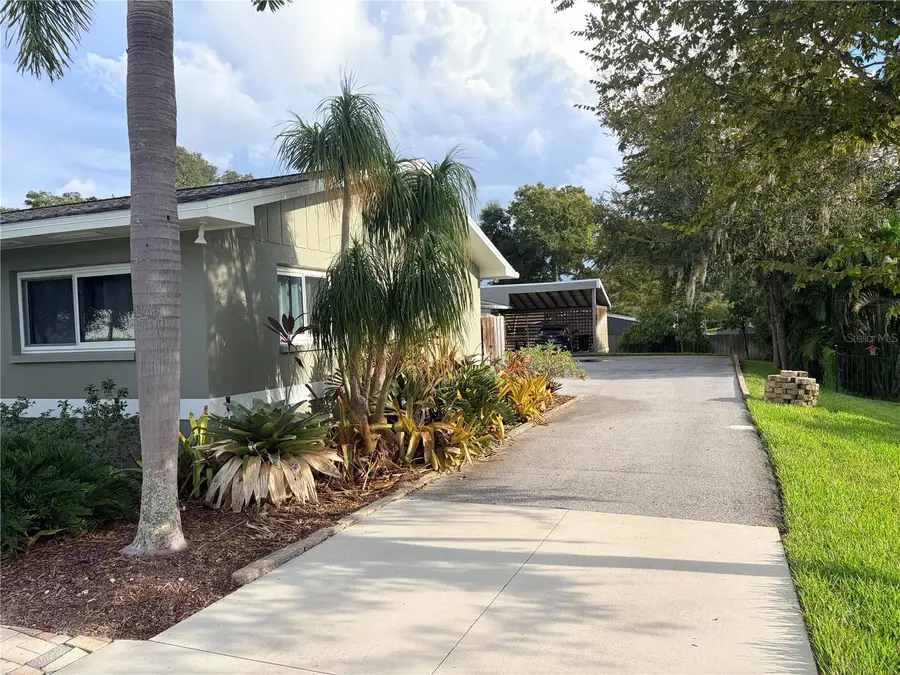 902 Robin Avenue, Palm Harbor, FL 34683 - #2