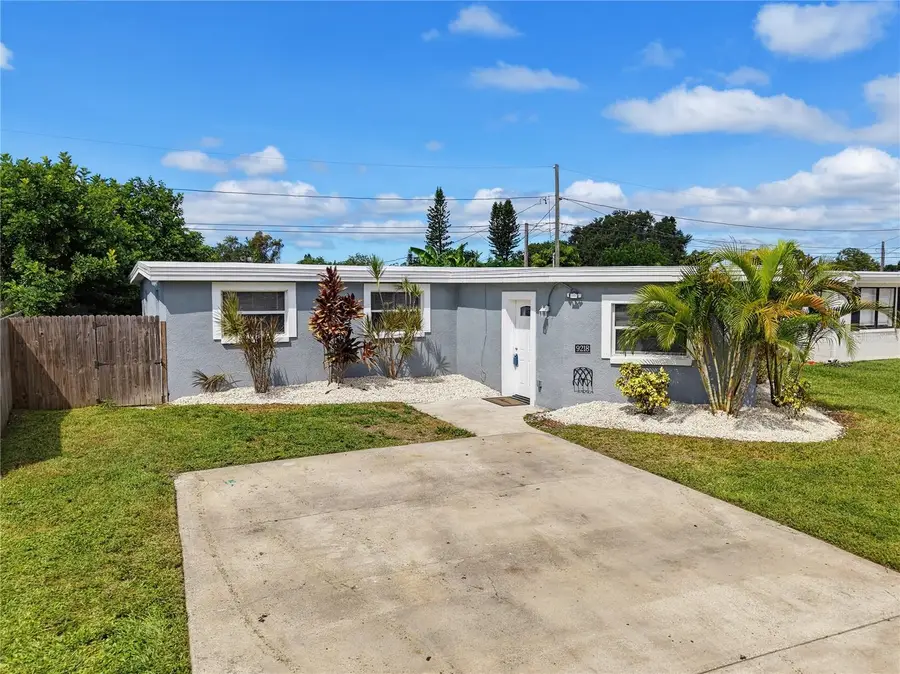 9218 86th Street N, Seminole, FL 33777 - #2
