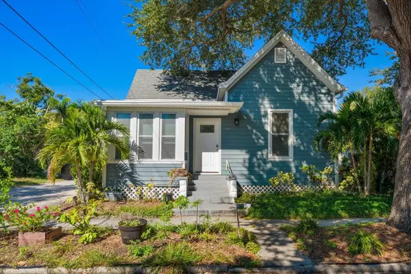 940 Locust Street Ne, ST PETERSBURG, FL 33701