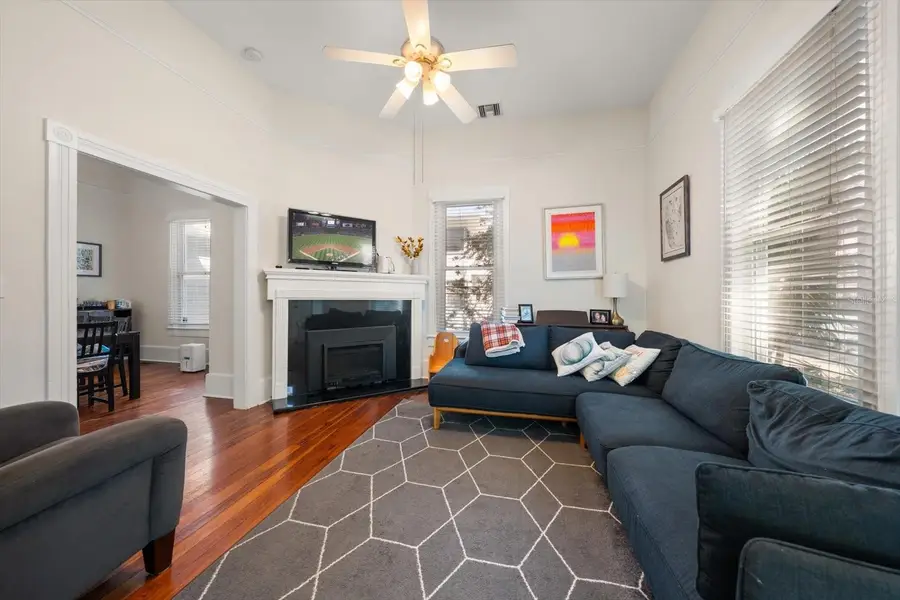 940 Locust Street Ne, Saint Petersburg, FL 33701 - #3