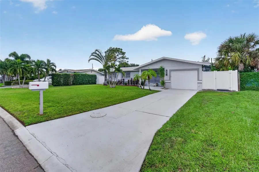 8428 Iris Avenue, Seminole, FL 33777 - #2