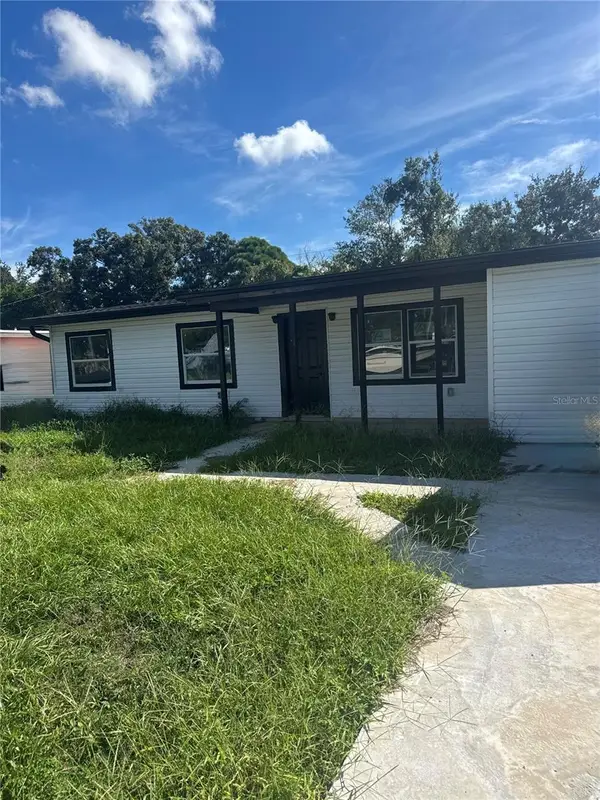 205 Emerald Lane, LARGO, FL 33771