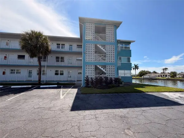 1893 Shore Dr. Drive S #216, SOUTH PASADENA, FL 33707