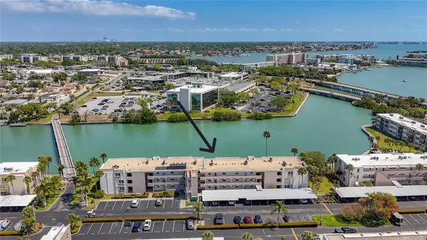 7425 Bay Island Drive S #105, SOUTH PASADENA, FL 33707