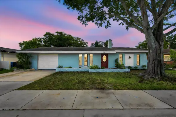 1813 Driftwood Circle N, OLDSMAR, FL 34677