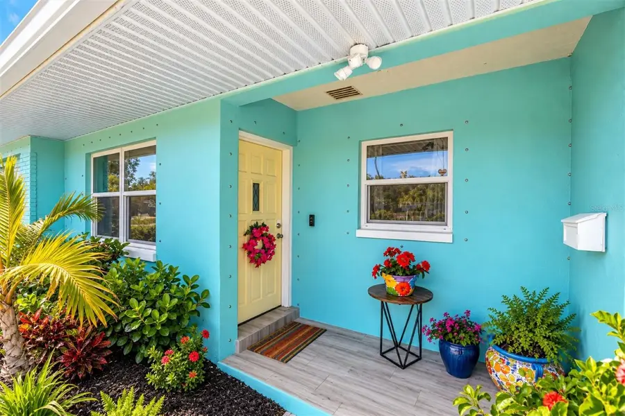 2101 68th Avenue S, Saint Petersburg, FL 33712 - #2