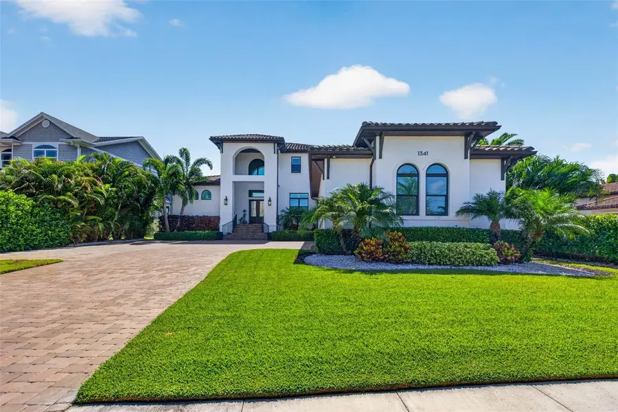 1341 Monterey Boulevard Ne, Saint Petersburg, FL 33704 - #2