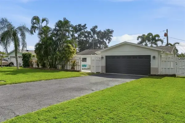 5860 Bayshore Drive, SEMINOLE, FL 33772