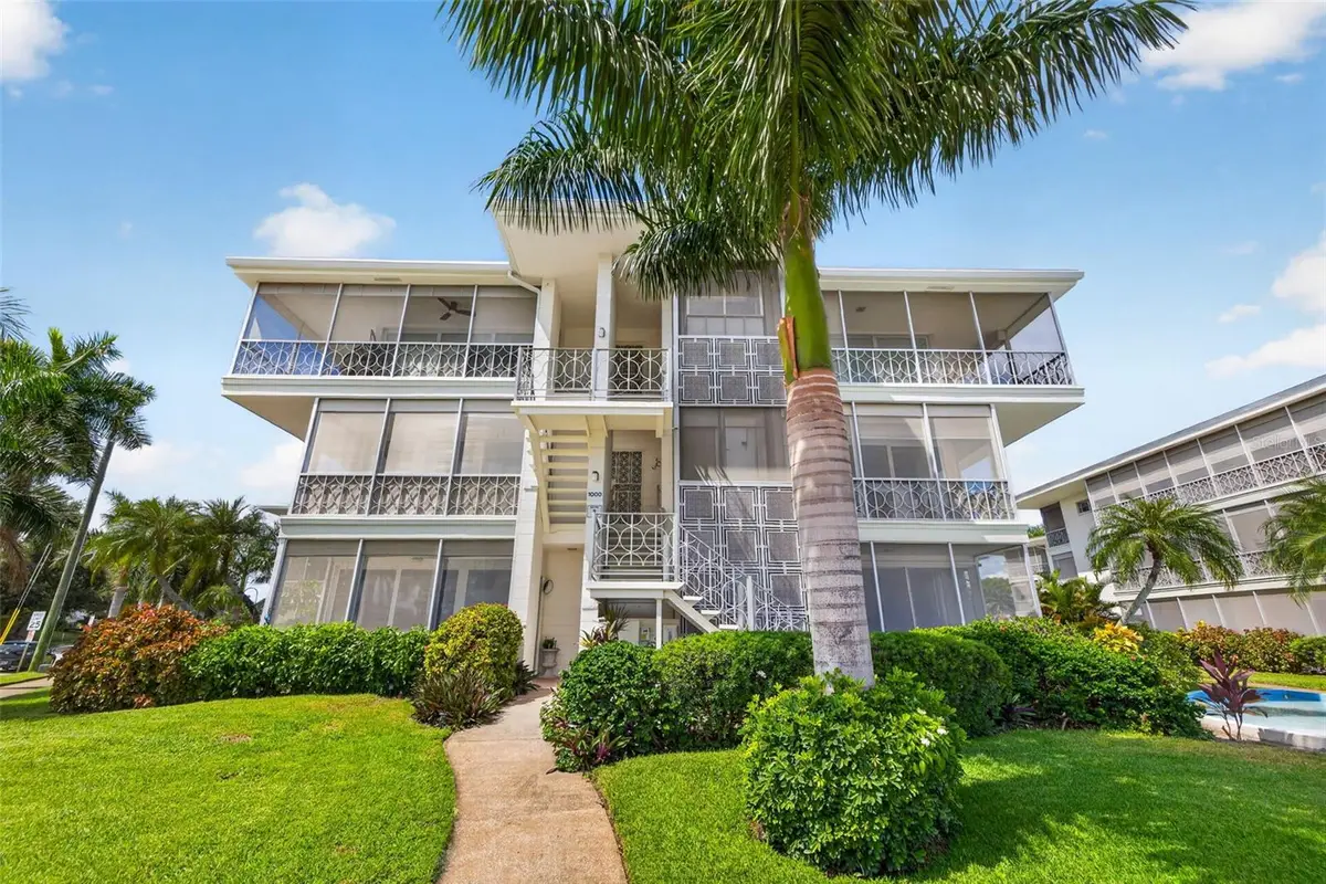 1000 N Shore Drive Ne #2, Saint Petersburg, FL 33701 - #1