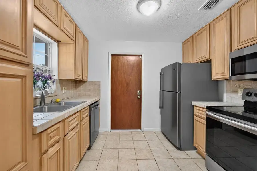 820 Blackberry Lane, Brandon, FL 33511 - #3