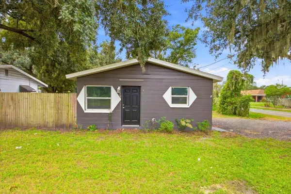 1009 W Washington Street, PLANT CITY, FL 33563