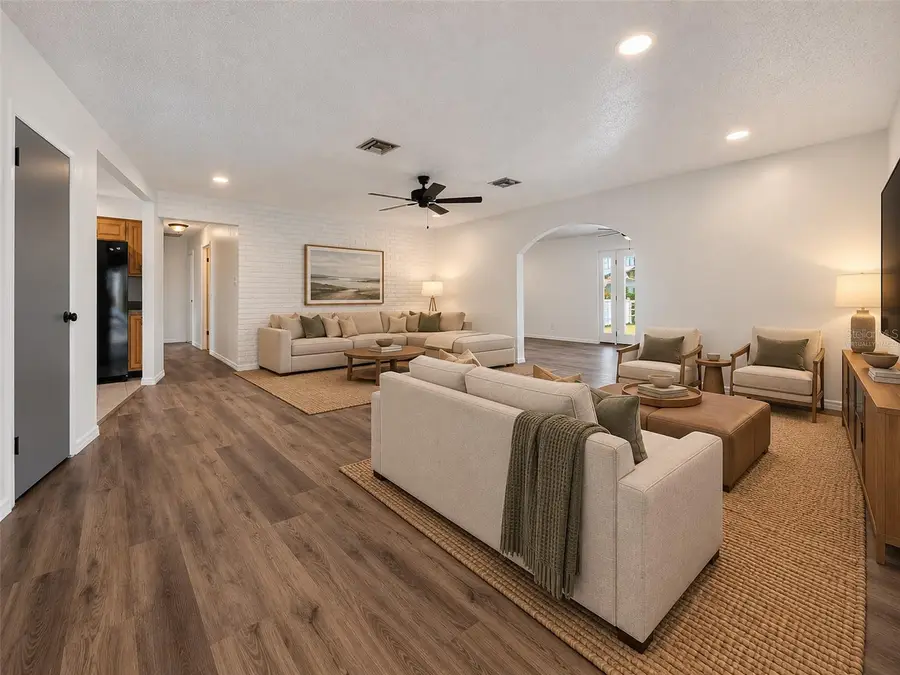 4014 Alabama Avenue Ne, Saint Petersburg, FL 33703 - #2