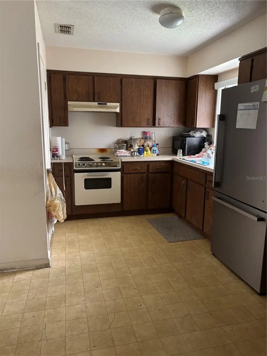 1615 Blossom Circle E, Lakeland, FL 33805 - #3
