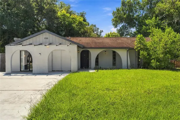 200 Twin Lake Drive, LARGO, FL 33770