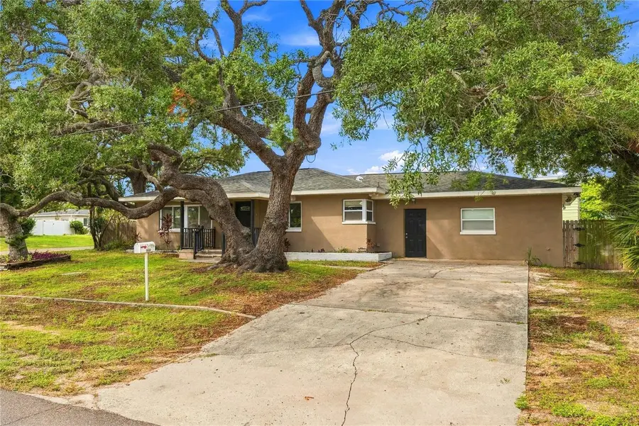 10719 Cherokee Drive, Saint Petersburg, FL 33708 - #2