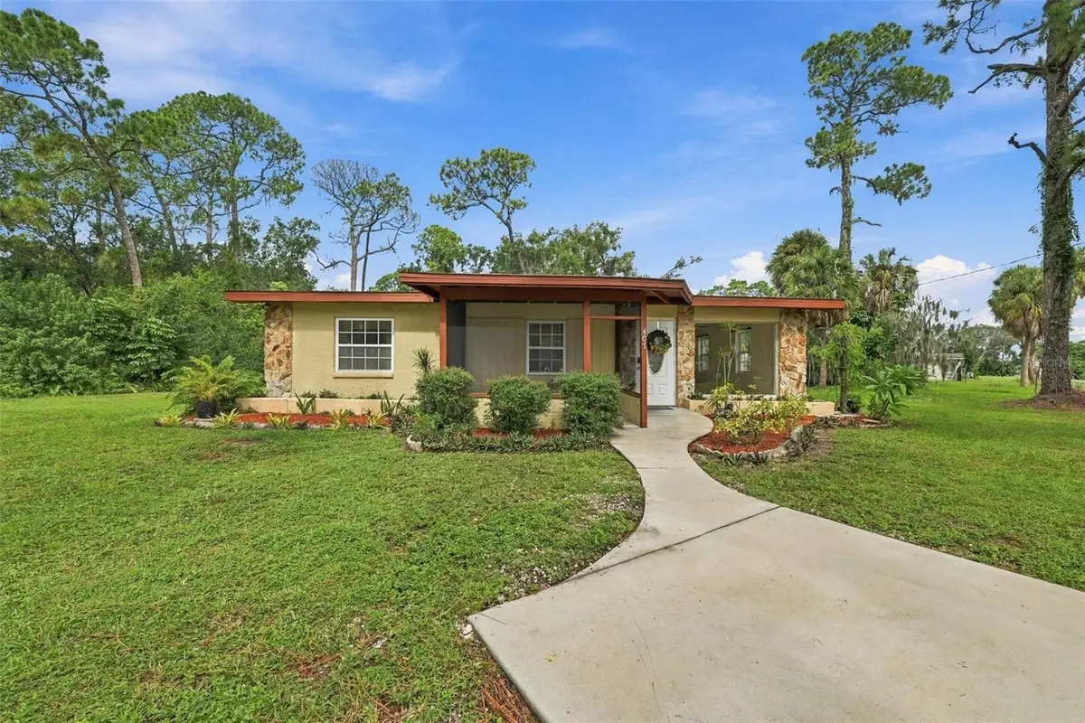 407 7th Street Sw, Ruskin, FL 33570 - #1