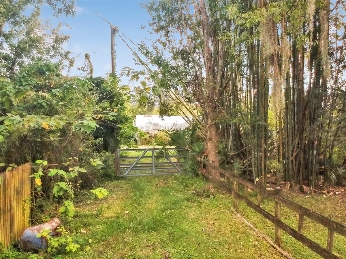 200 W English Street, Plant City, FL 33563 - #1