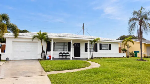 6083 50th Avenue N, KENNETH CITY, FL 33709