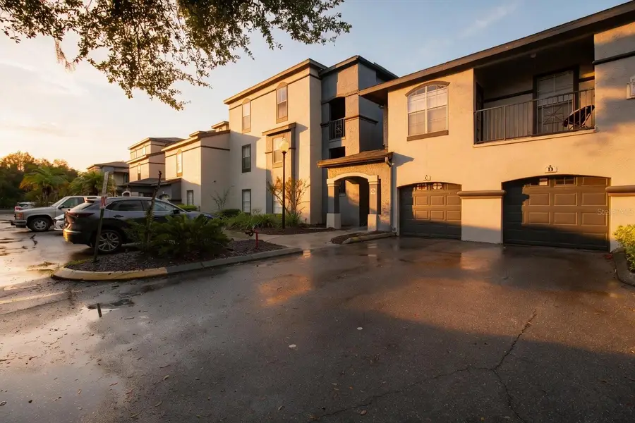 8513 Island Breeze Lane #207, Temple Terrace, FL 33637 - #3