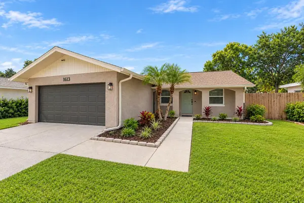 1613 Greenwood Drive, DUNEDIN, FL 34698