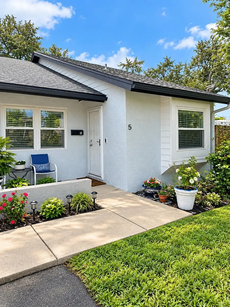 366 47th Avenue N #5, Saint Petersburg, FL 33703 - #2