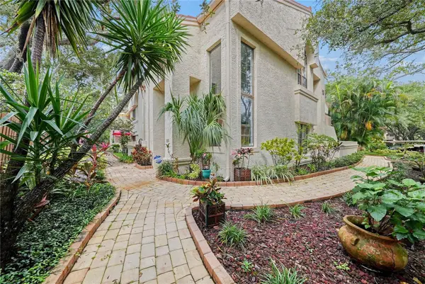 203 Los Prados Drive #1322, SAFETY HARBOR, FL 34695