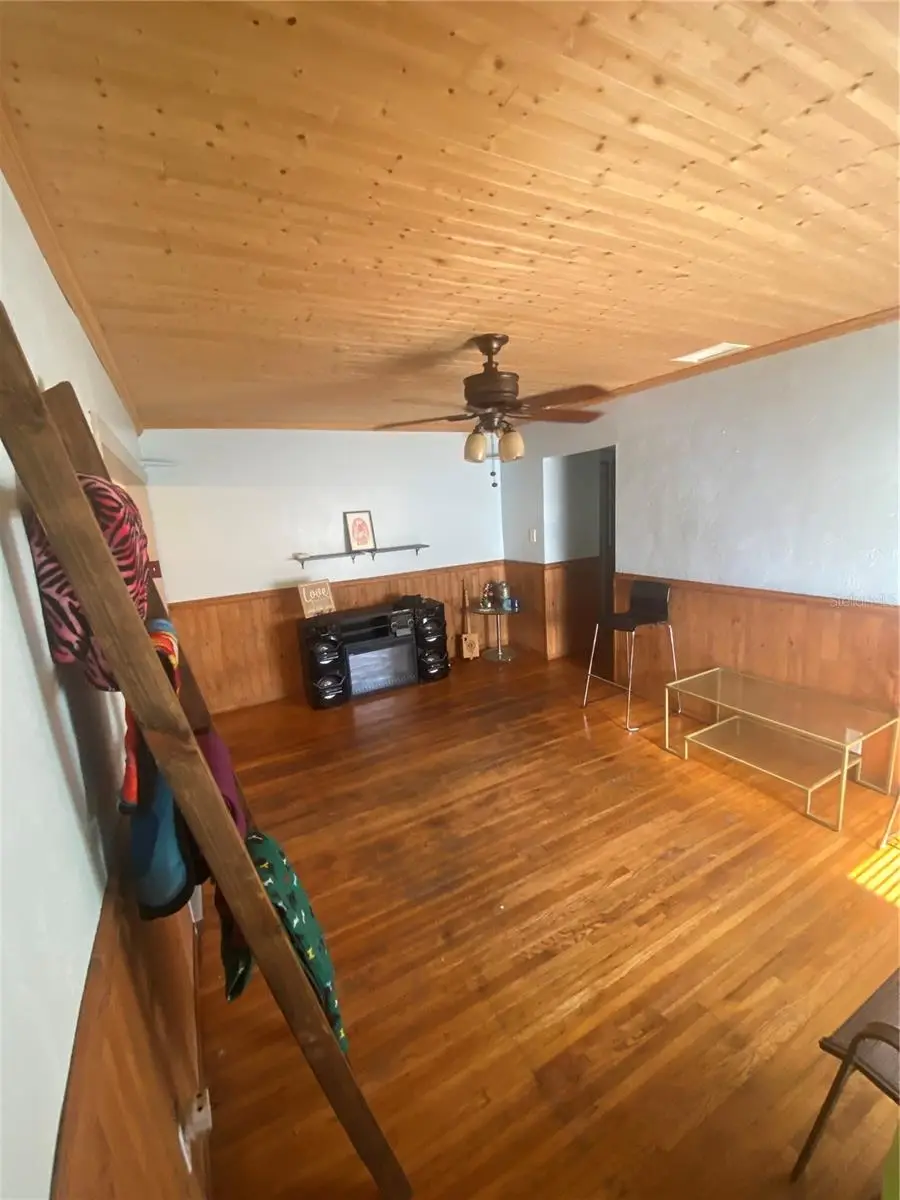 3215 32nd Avenue N, Saint Petersburg, FL 33713 - #3