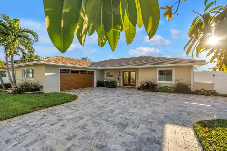 7982 11th Avenue S, Saint Petersburg, FL 33707 - #3