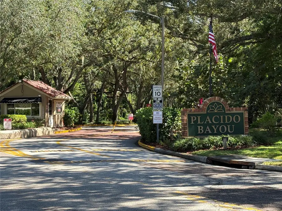 402 Date Palm Court Ne, Saint Petersburg, FL 33703 - #2