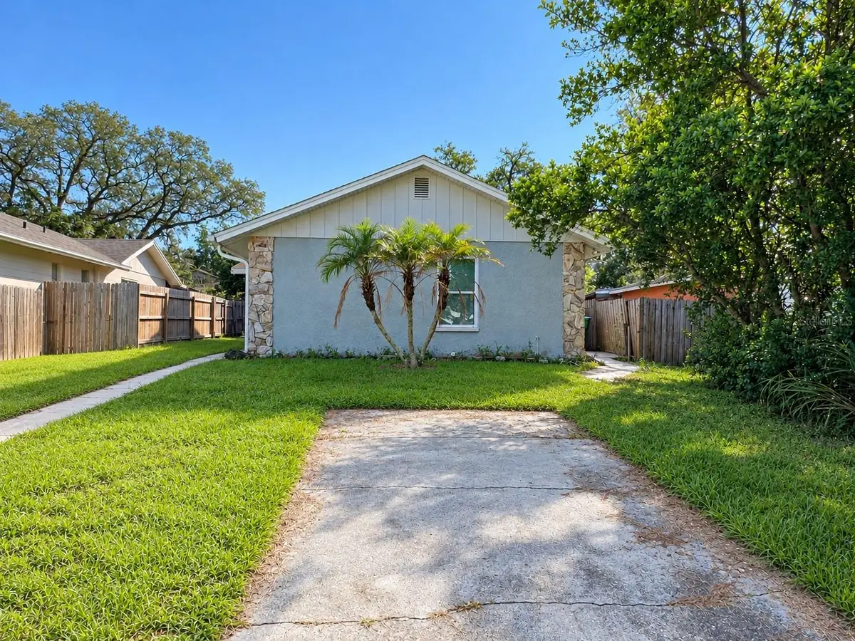 10417 N Hartts Drive, Tampa, FL 33617 - #1