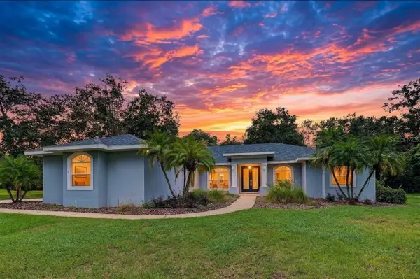 915 Lake Thomas Lane, LUTZ, FL 33548