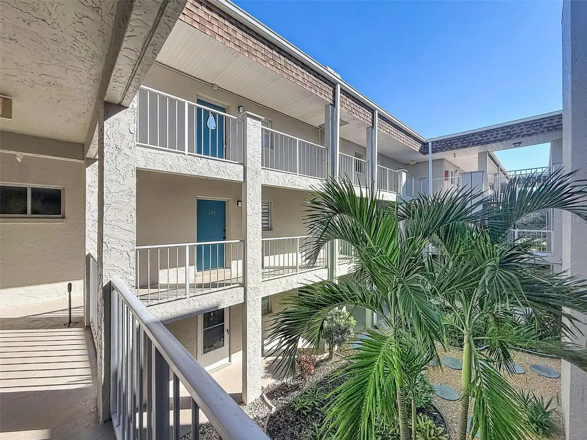 1520 Glen Oaks Drive E #244, Sarasota, FL 34232 - #1