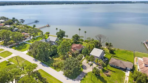 600 Shore Drive E, OLDSMAR, FL 34677