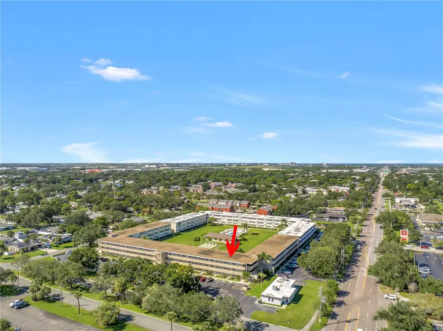 951 79th Avenue N #120, Saint Petersburg, FL 33702 - #3