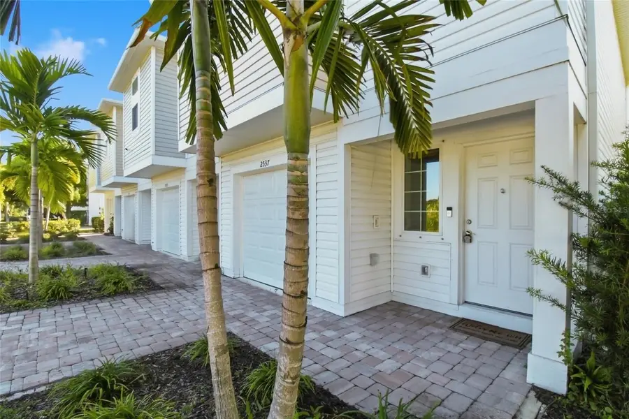 2537 6th Avenue Drive E, Bradenton, FL 34208 - #3