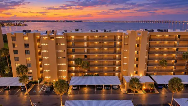2617 Cove Cay Drive #107, CLEARWATER, FL 33760