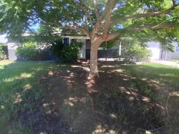 8825 113th Street, SEMINOLE, FL 33772