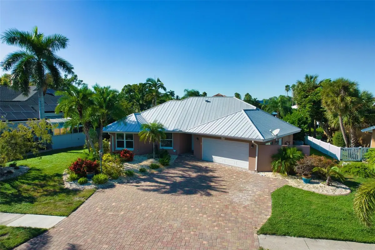 6604 Blackfin Way, Apollo Beach, FL 33572 - #1