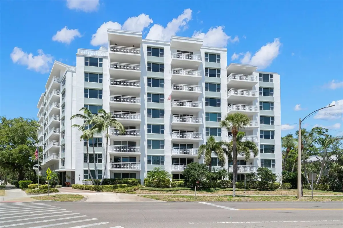 700 Beach Drive Ne #803, Saint Petersburg, FL 33701 - #1